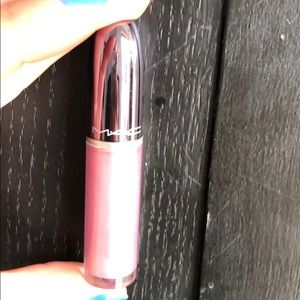 MAC lip lacquer in party sparkle